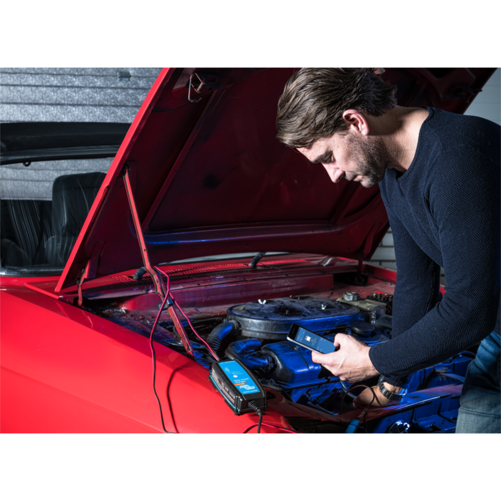 Victron Energy, Blue Smart IP65 Ladegerät 24/8 + DC Steckverbindung