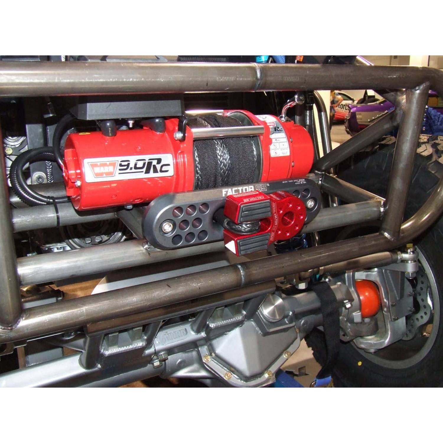 Factor 55, Hawse Fairlead